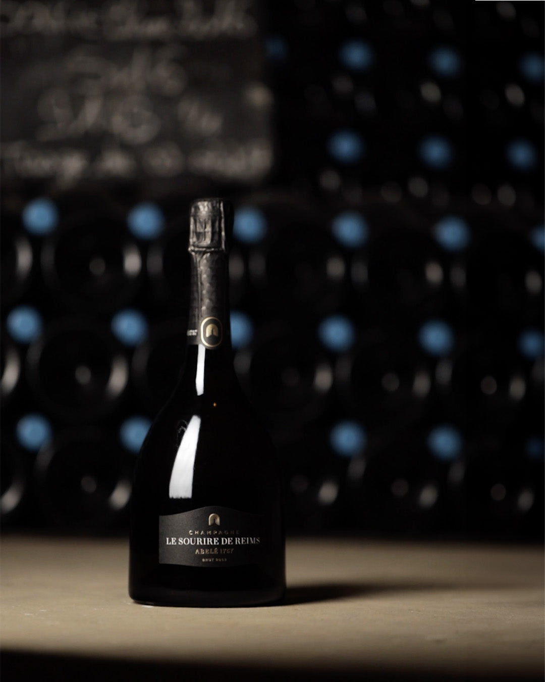 Cuvée millésimée Le Sourire de Reims, vieillissement dans nos caves de plus de 10ans.