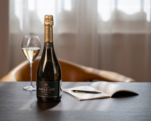 Collaboration entre Abelé 1757 et Caran d’Ache : un coffret d’exception