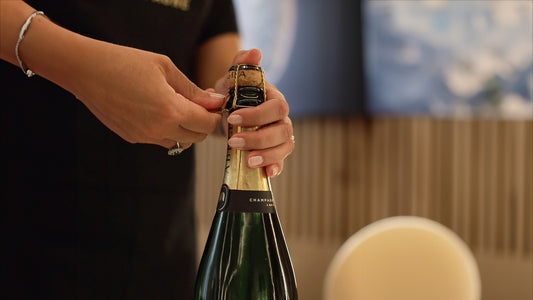 L’Art du service du champagne par la Maison Abelé 1757